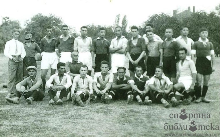 Zoom in Раковски и Ботев 27