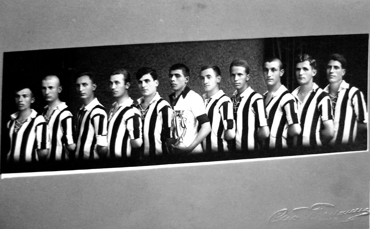 Zoom in Левски през 1928 г.